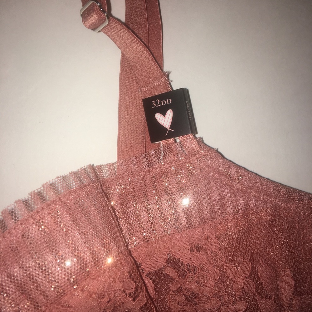 NWT Victoria’s Secret Bra - Picture 2 of 6